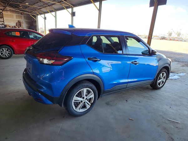 2021 NISSAN KICKS