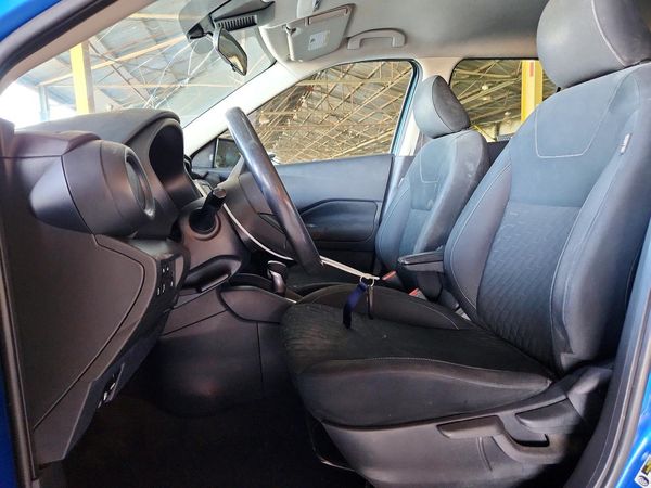 2021 NISSAN KICKS