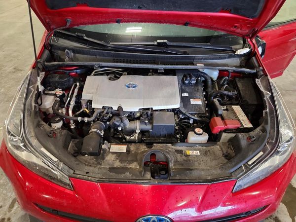 2022 TOYOTA PRIUS