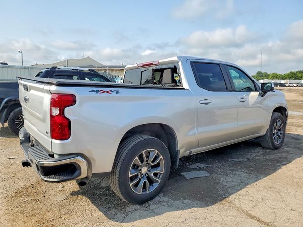 2022 CHEVROLET SILVERADO LT