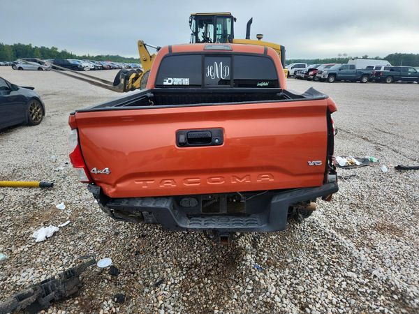 2016 TOYOTA TACOMA