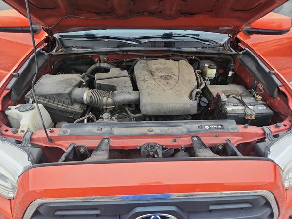 2016 TOYOTA TACOMA