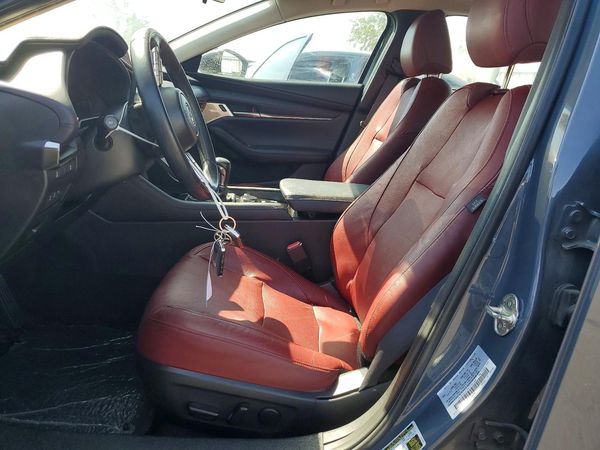 2022 MAZDA 3 Preferred Package