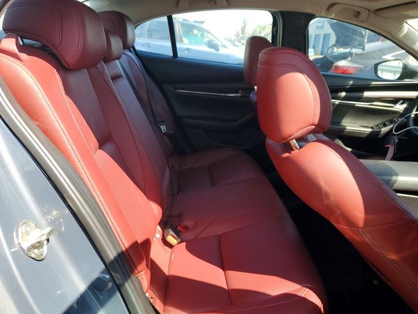 2022 MAZDA 3 Preferred Package