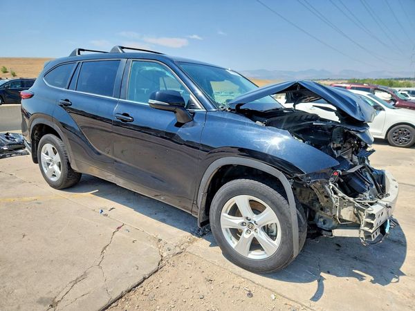 2023 TOYOTA HIGHLANDER — Passenger 3/4