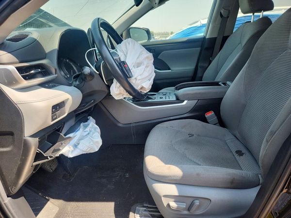 2023 TOYOTA HIGHLANDER — DENT