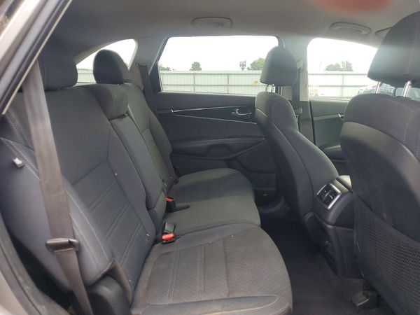 2018 KIA SORENTO L, LX