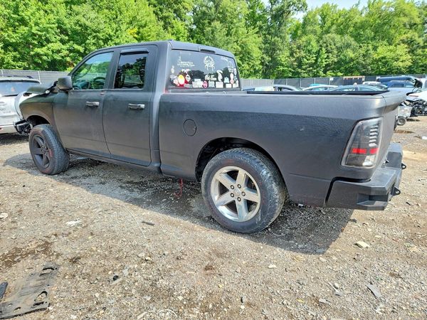 2013 RAM 1500 ST