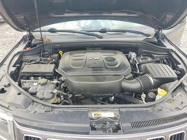 2016 JEEP GRAND CHEROKEE Laredo — Engine bay