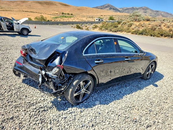2022 MERCEDES-BENZ A