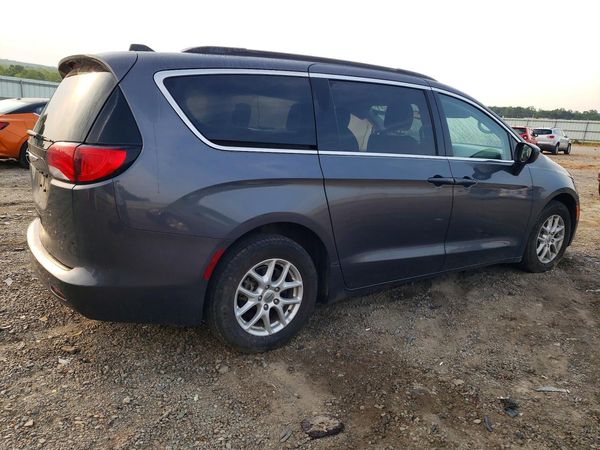 2021 CHRYSLER VOYAGER