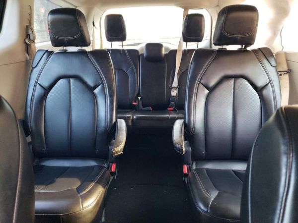 2021 CHRYSLER VOYAGER