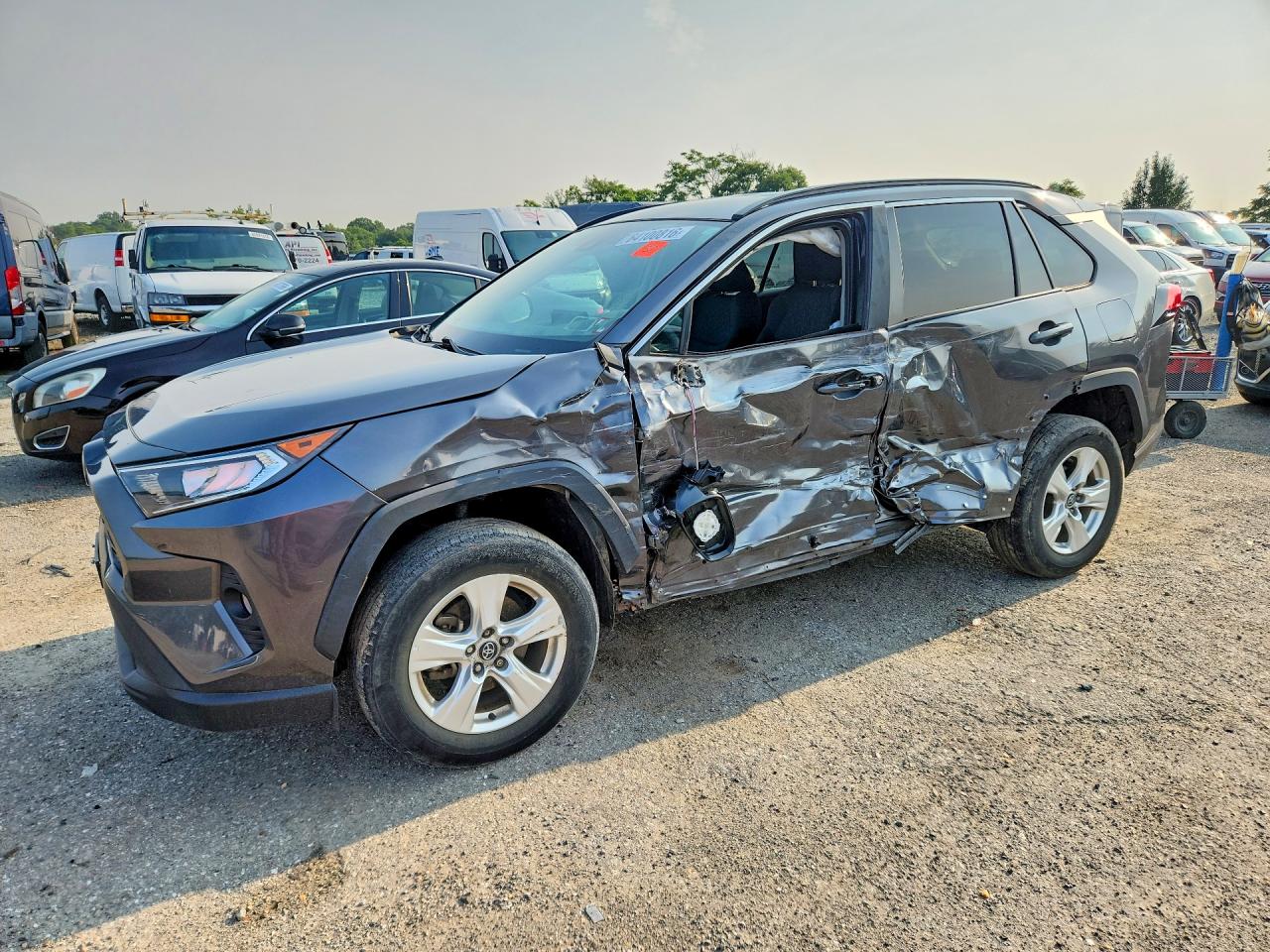 2020 TOYOTA RAV4 XLE