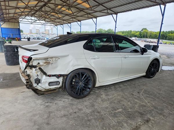 2022 TOYOTA CAMRY XSE