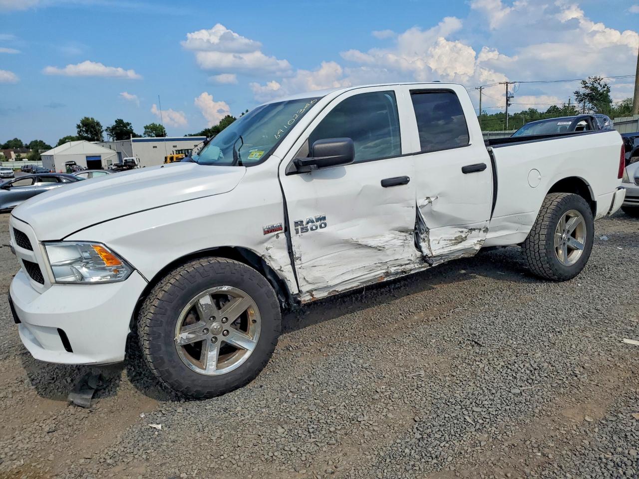 2017 RAM 1500 ST QUAD CAB 4X4
