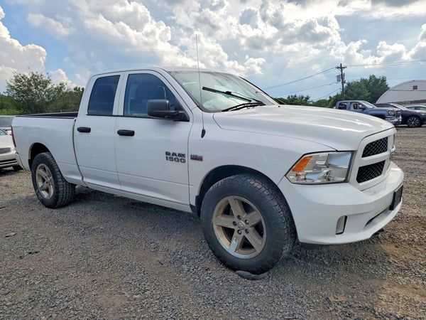 2017 RAM 1500 ST QUAD CAB 4X4