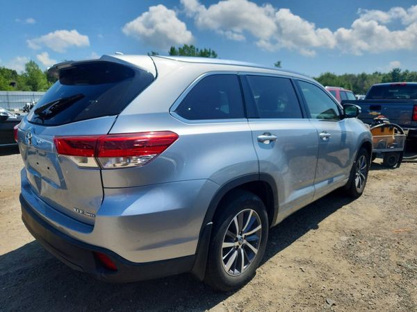 2018 TOYOTA HIGHLANDER SE/XLE