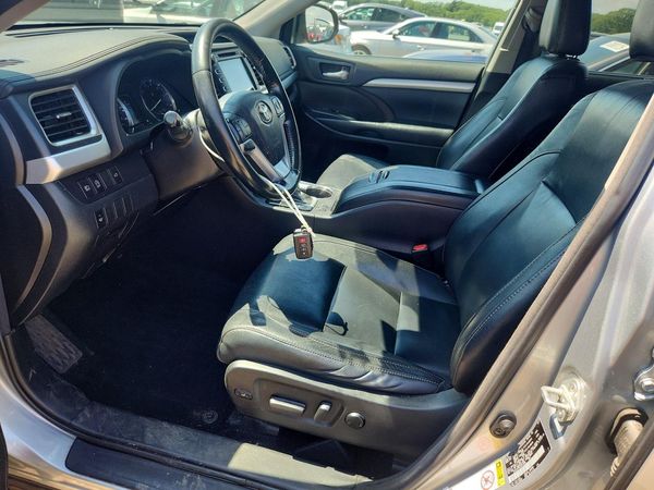 2018 TOYOTA HIGHLANDER SE/XLE
