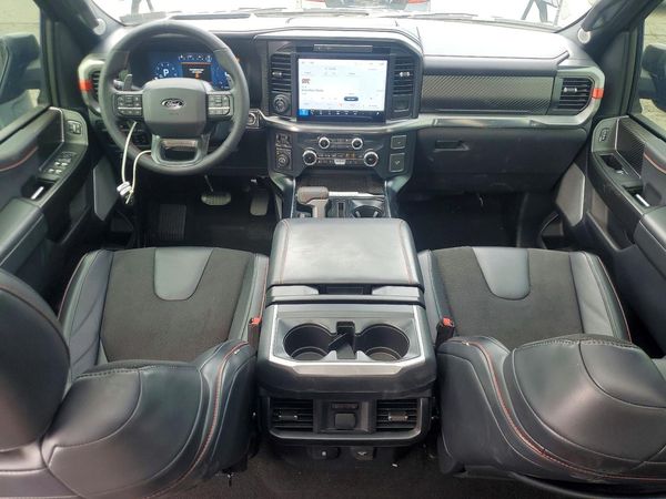 2025 FORD F150
