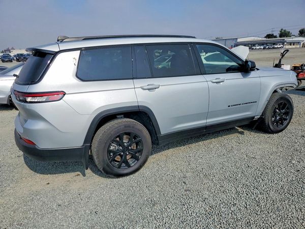 2025 JEEP GRAND CHEROKEE Laredo, Altitude