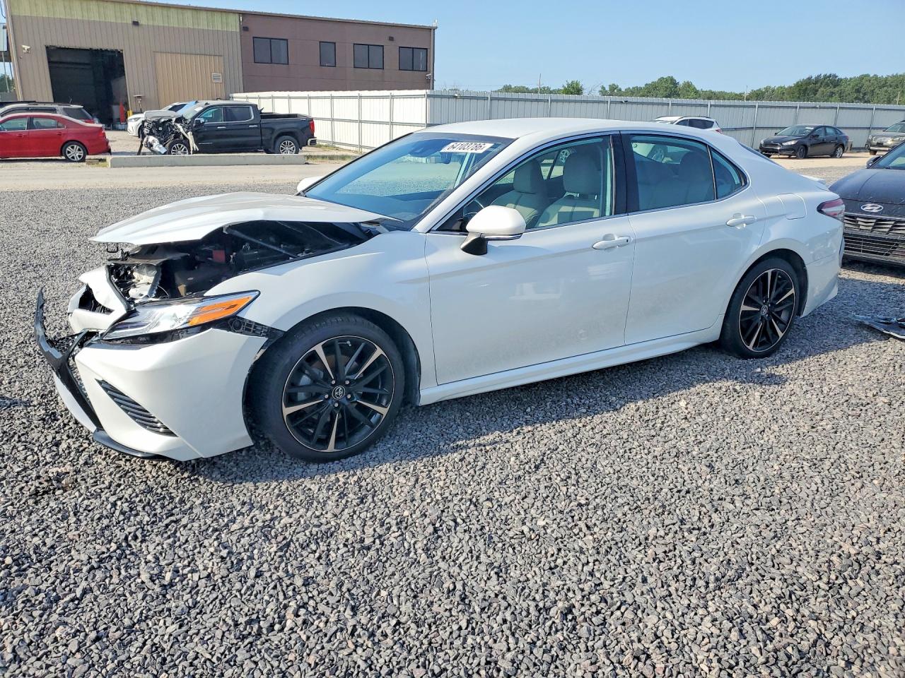 2019 TOYOTA CAMRY
