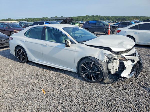 2019 TOYOTA CAMRY