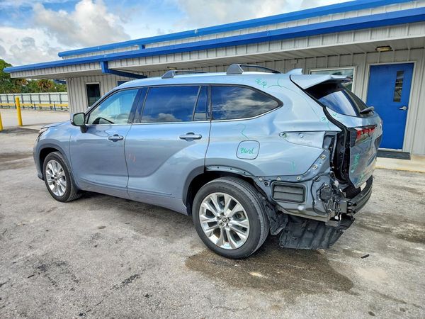 2020 TOYOTA HIGHLANDER Limited