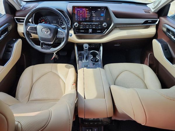 2020 TOYOTA HIGHLANDER Limited