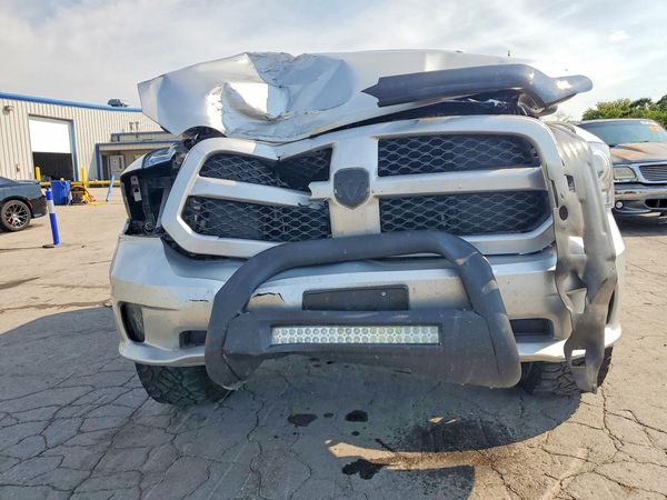 2018 RAM 1500 ST QUAD CAB 4X4