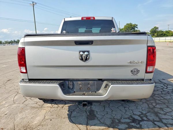 2018 RAM 1500 ST QUAD CAB 4X4