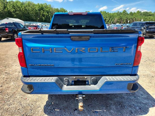 2022 CHEVROLET SILVERADO Custom