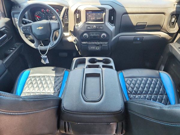 2022 CHEVROLET SILVERADO Custom