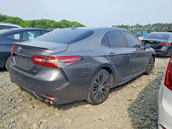 2019 TOYOTA CAMRY