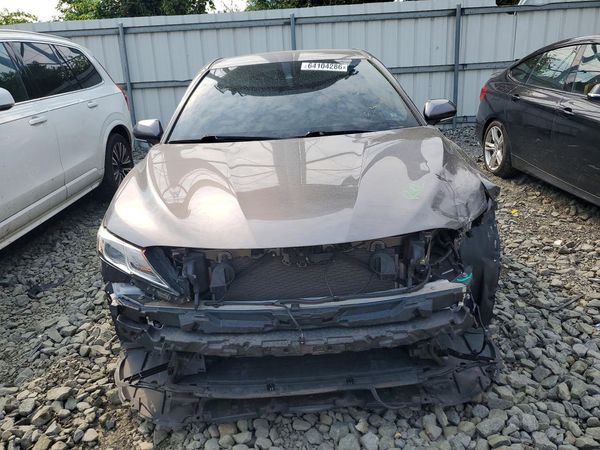 2019 TOYOTA CAMRY