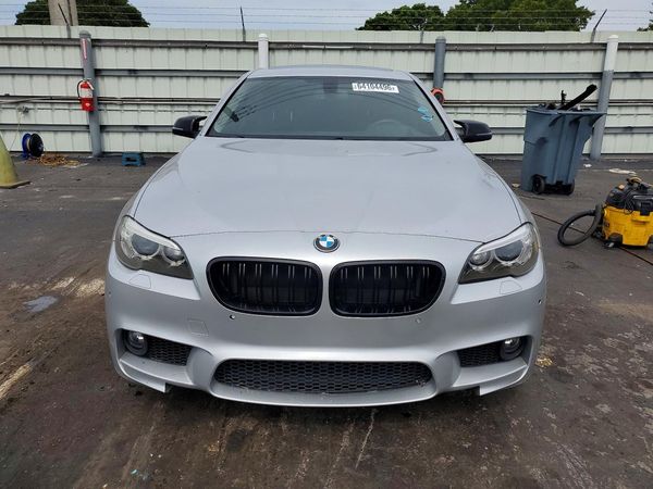 2016 BMW 528