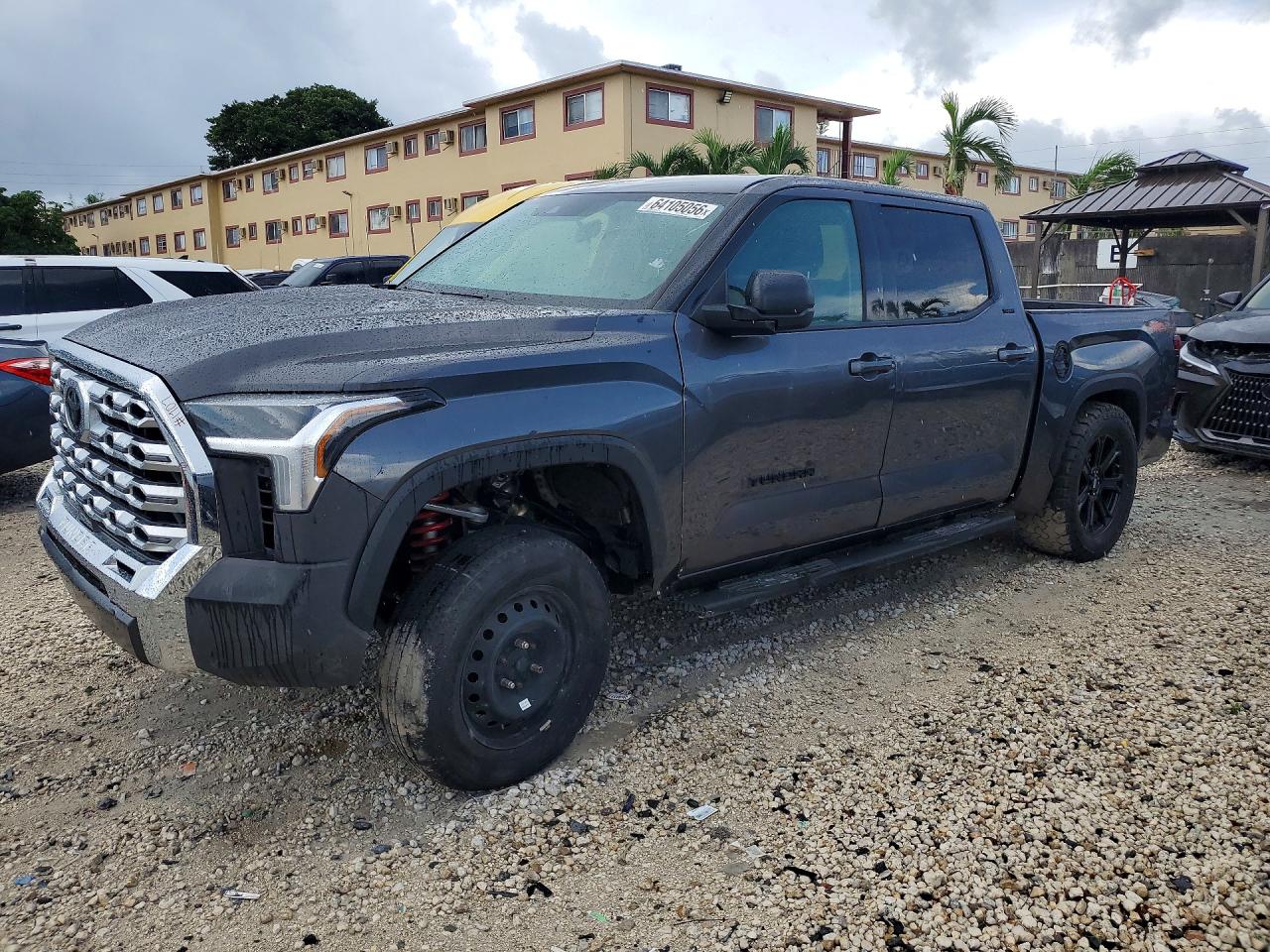 2022 TOYOTA TUNDRA SR5