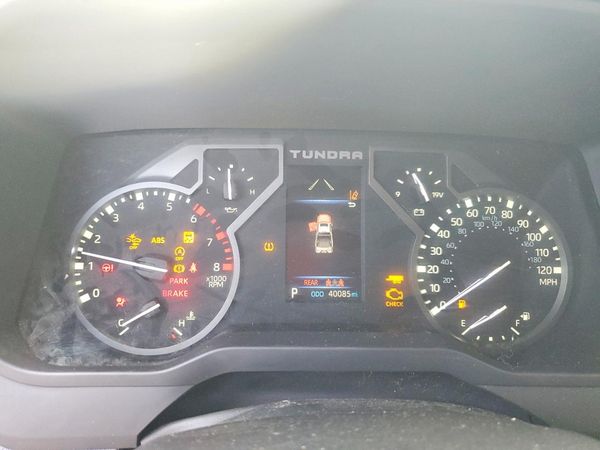 2022 TOYOTA TUNDRA SR5