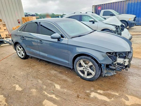 2019 AUDI A3 Premium, Titanium