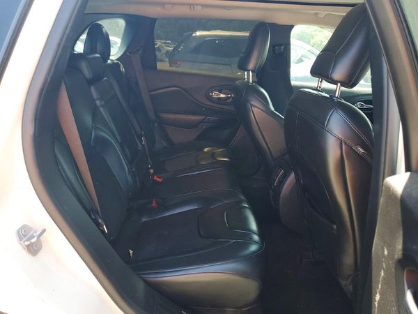 2019 JEEP CHEROKEE LATITUDE PLUS 4X4