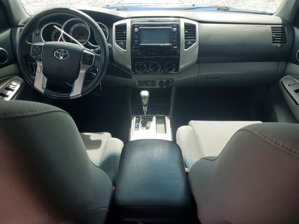 2015 TOYOTA TACOMA Delux Grade
