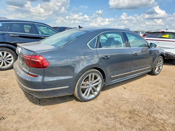 2017 VOLKSWAGEN PASSAT R-Line