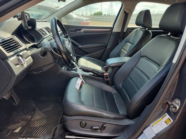 2017 VOLKSWAGEN PASSAT R-Line