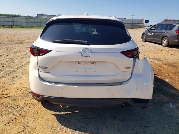 2019 MAZDA CX-5 Signature