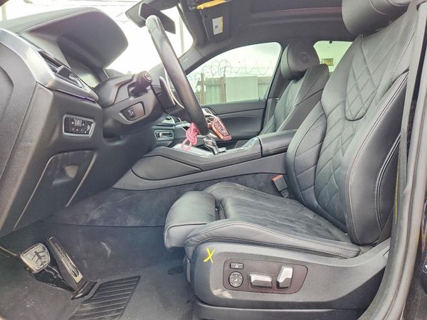 2023 BMW X6 xDrive40i
