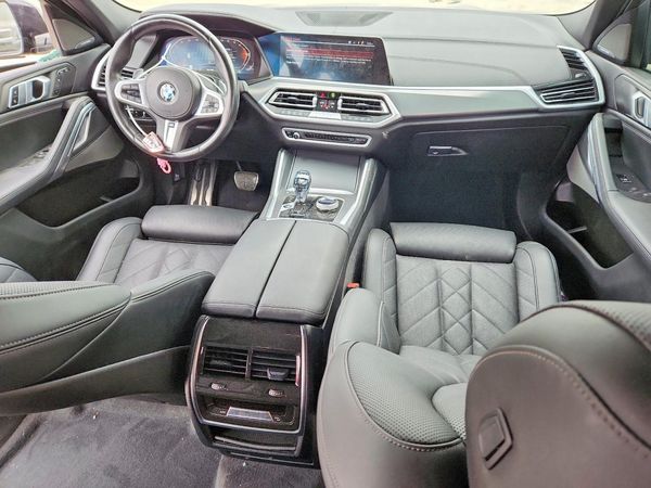 2023 BMW X6 xDrive40i