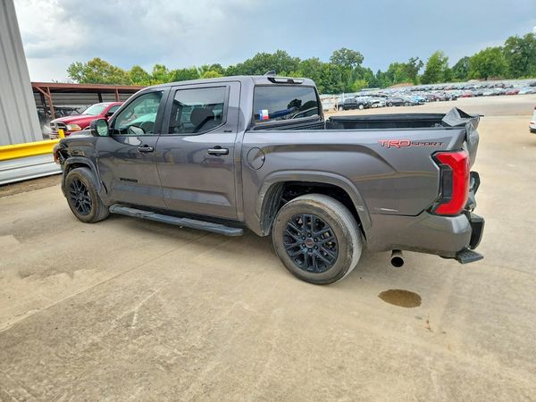 2024 TOYOTA TUNDRA