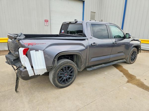 2024 TOYOTA TUNDRA