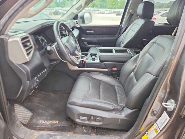 2024 TOYOTA TUNDRA
