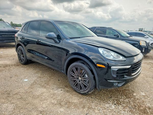2016 PORSCHE CAYENNE