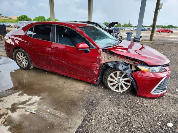 2021 TOYOTA CAMRY LE